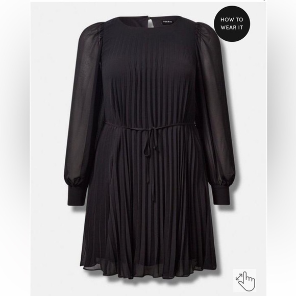 torrid Dresses & Skirts - Torrid Mini Chiffon Pleated Dress